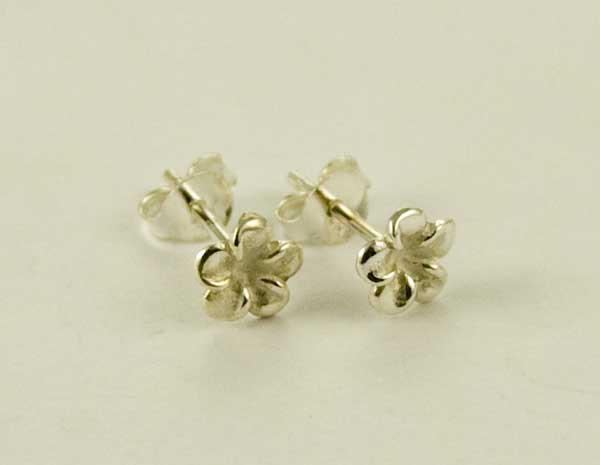 Silver Earring Stud Flower