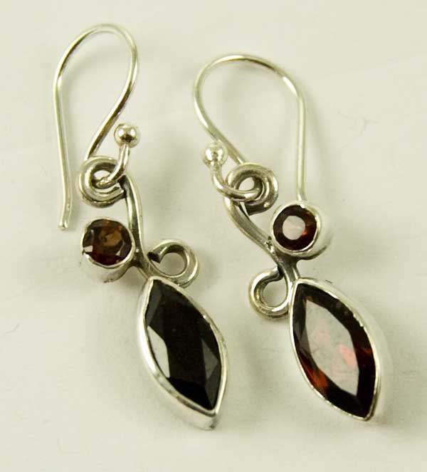 Silver Earring Oval Pointed